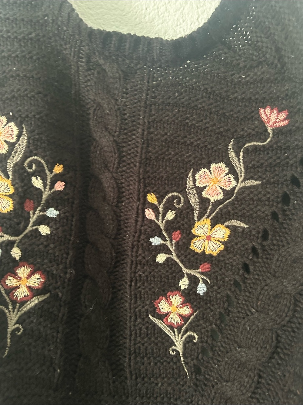 Primark Black Cable-Knit Sweater with Multicolor Floral Embroidery
